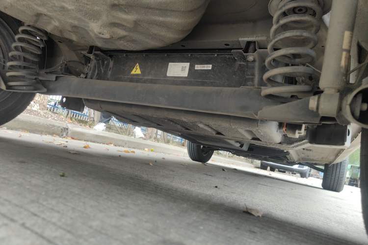 Used Dongfeng NAMMI BOX 2022 Champion Edition Light Wind Version 201KM Standard Model Chassis Rear