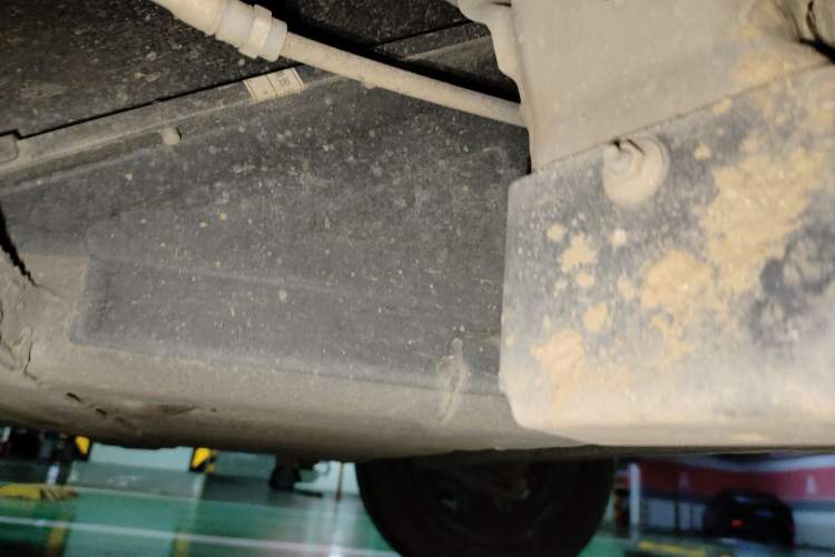 Used Dongfeng NAMMI BOX 2022 Revised Light Wind Edition 201 km Standard Version Chassis Rear Left