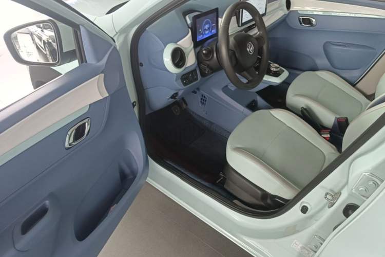 Used Dongfeng NAMMI BOX 2022 Chasing Wind Edition 331 km Standard Model Driver Seat