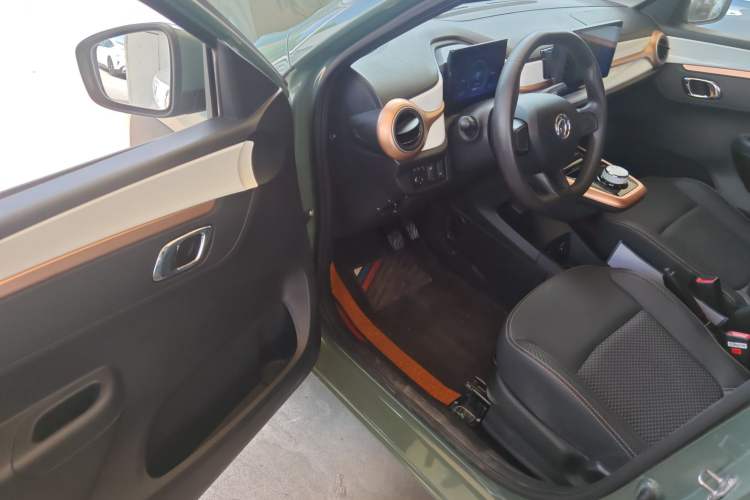 Used Dongfeng NAMMI BOX 2022 Champion Edition Light Wind Version 201KM Standard Model Driver Seat