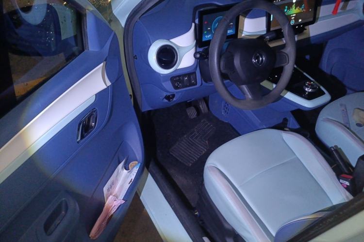 Used Dongfeng NAMMI BOX 2022 Light Wind Edition 201KM Advanced Model Driver Seat
