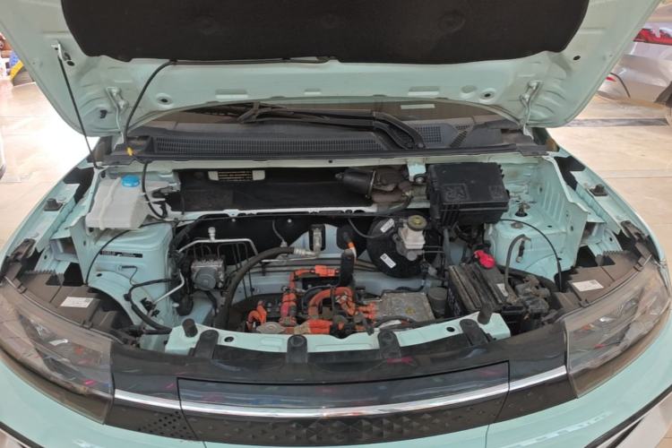 Used Dongfeng NAMMI BOX 2022 Chasing Wind Edition 331 km Standard Model Engine Bay