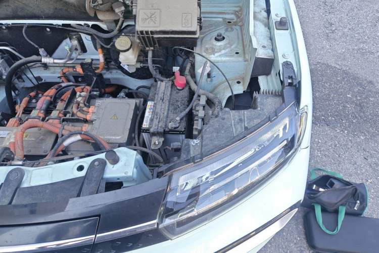 Used Dongfeng NAMMI BOX 2022 Chasing Wind Edition 331KM Advanced Model Engine Bay Left