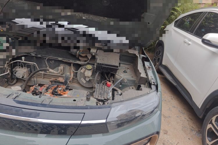 Used Dongfeng NAMMI BOX 2022 Champion Edition Light Wind Version 201KM Standard Model Engine Bay Left