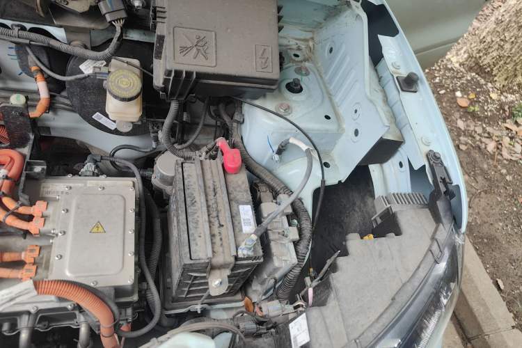 Used Dongfeng NAMMI BOX 2022 Champion Edition Light Wind Version 201KM Standard Model Engine Bay Left