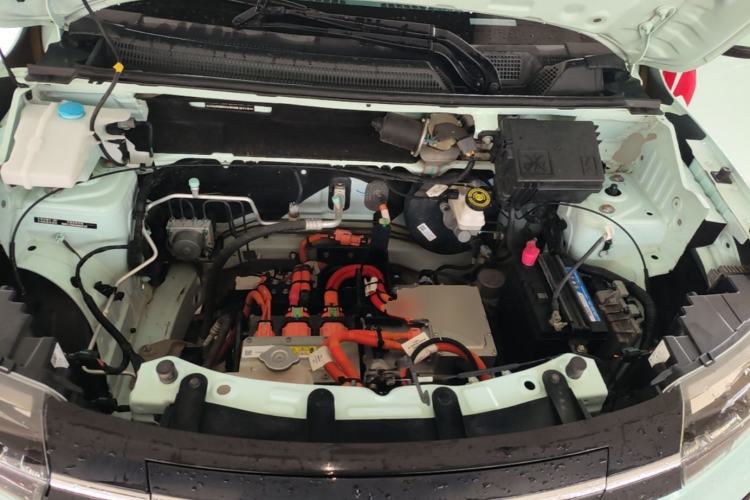 Used Dongfeng NAMMI BOX 2022 Chasing Wind Edition 331 km Standard Model Engine Bay