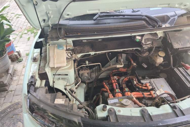 Used Dongfeng NAMMI BOX 2022 Chasing Wind Edition 351 km Advanced Model Engine Bay Right