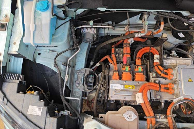 Used Dongfeng NAMMI BOX 2022 Chasing Wind Edition 331KM Advanced Model Engine Bay Right