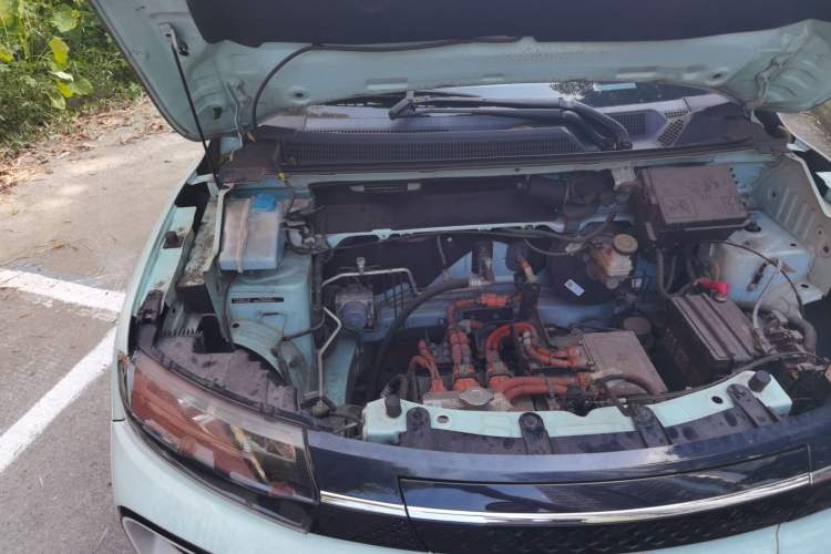 Used Dongfeng NAMMI BOX 2022 Chasing Wind Edition 351 km Advanced Model Engine Bay Right