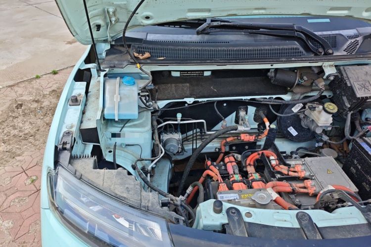 Used Dongfeng NAMMI BOX 2022 Chasing Wind Edition 351 km Advanced Model Engine Bay Right