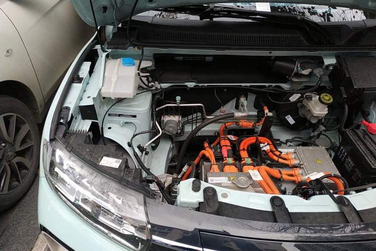 Used Dongfeng NAMMI BOX 2022 Chasing Wind Edition 331KM Advanced Model Engine Bay Right