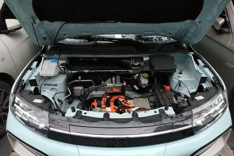 Used Dongfeng NAMMI BOX 2022 Chasing Wind Edition 331KM Advanced Model Engine Bay