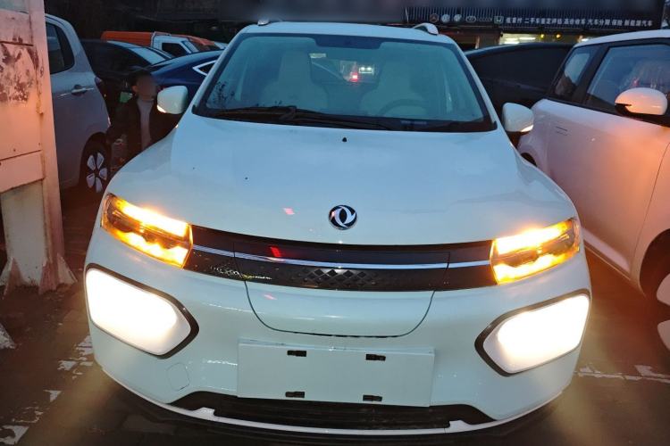Used Dongfeng NAMMI BOX 2022 Revised Light Wind Edition 201 km Standard Version Exterior 1