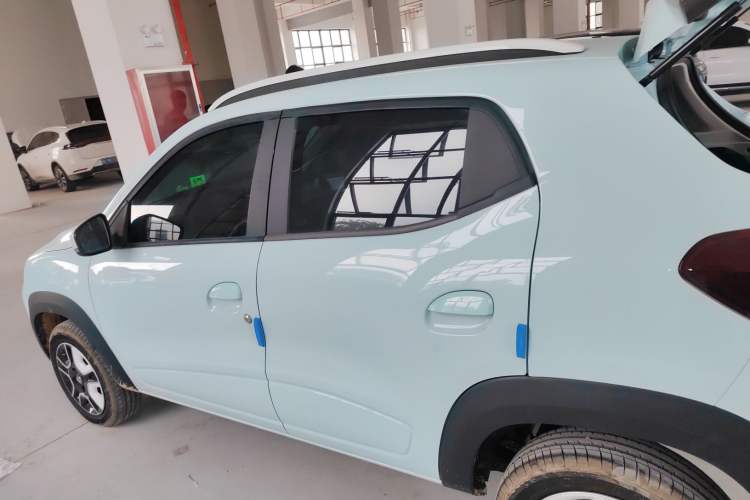 Used Dongfeng NAMMI BOX 2022 Revised Light Wind Edition 201 km Standard Version Exterior 3