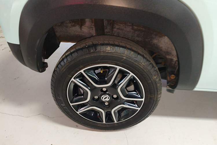 Used Dongfeng NAMMI BOX 2022 Light Wind Edition 201KM Lightning Model Exterior 5