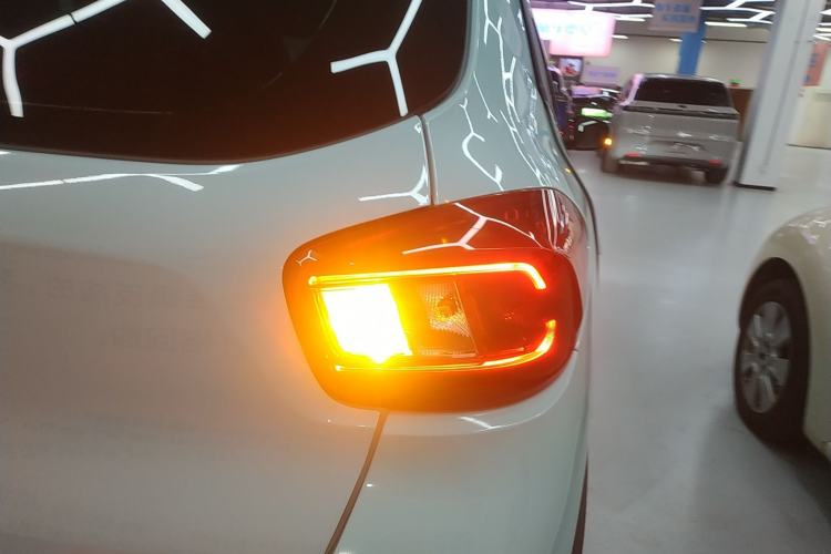Used Dongfeng NAMMI BOX 2022 Chasing Wind Edition 331 km Standard Model Exterior 6