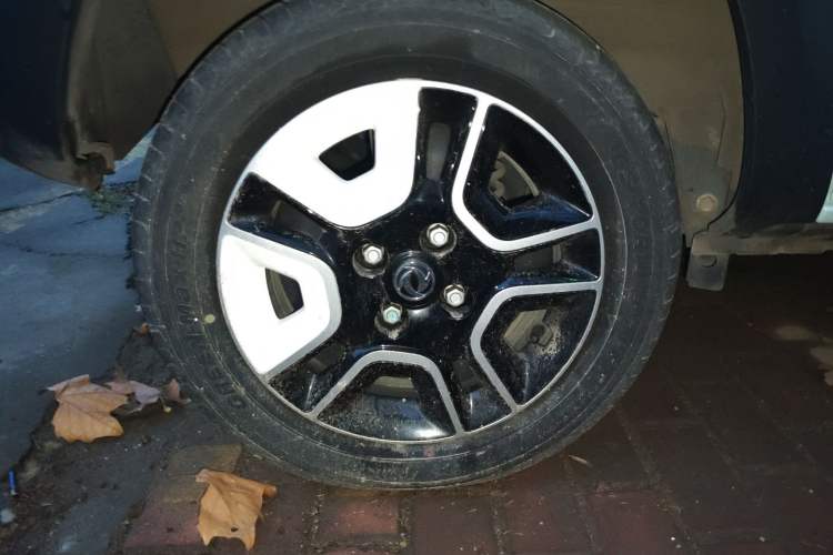 Used Dongfeng NAMMI BOX 2022 Revised Light Wind Edition 201 km Standard Version Exterior 8