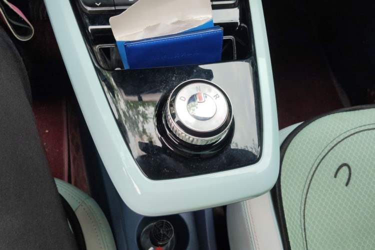 Used Dongfeng NAMMI BOX 2022 Chasing Wind Edition 331 km Standard Model Gear Lever