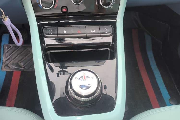 Used Dongfeng NAMMI BOX 2022 Chasing Wind Edition 331KM Advanced Model Gear Lever