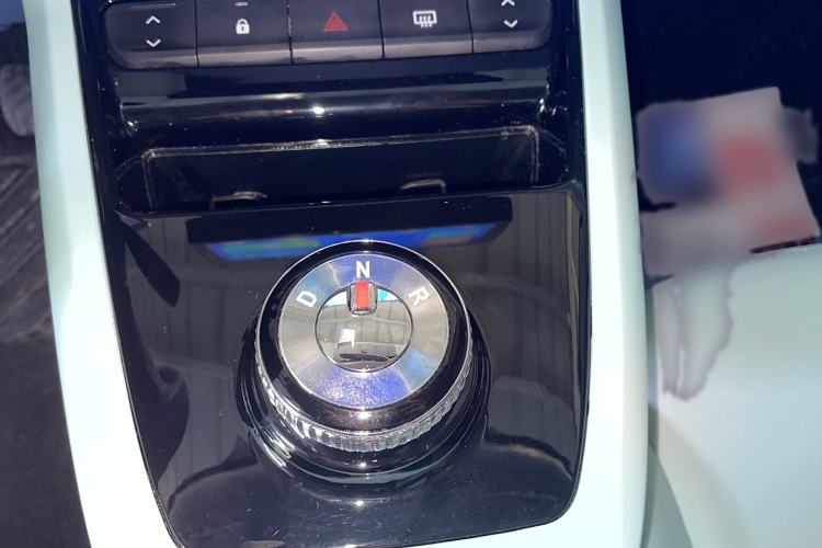 Used Dongfeng NAMMI BOX 2022 Chasing Wind Edition 331 km Standard Model Gear Lever