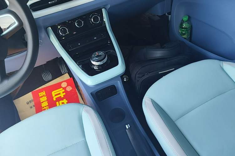 Used Dongfeng NAMMI BOX 2022 Chasing Wind Edition 331KM Advanced Model Gear Lever