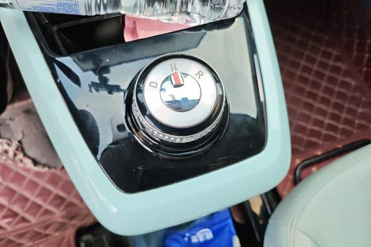 Used Dongfeng NAMMI BOX 2022 Chasing Wind Edition 351 km Advanced Model Gear Lever