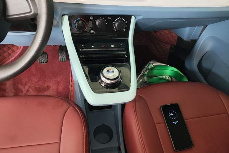 Used Dongfeng NAMMI BOX 2022 Chasing Wind Edition 331 km Standard Model Gear Lever
