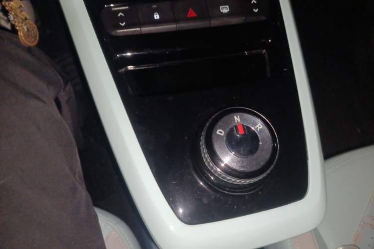Used Dongfeng NAMMI BOX 2022 Light Wind Edition 201KM Advanced Model Gear Lever