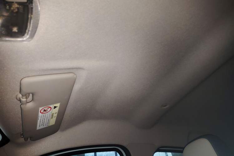 Used Dongfeng NAMMI BOX 2022 Revised Light Wind Edition 201 km Standard Version Headliner