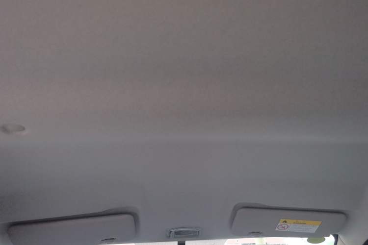 Used Dongfeng NAMMI BOX 2022 Revised Light Wind Edition 201 km Standard Version Headliner