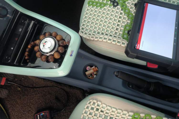 Used Dongfeng NAMMI BOX 2022 Chasing Wind Edition 331 km Standard Model Interior 1
