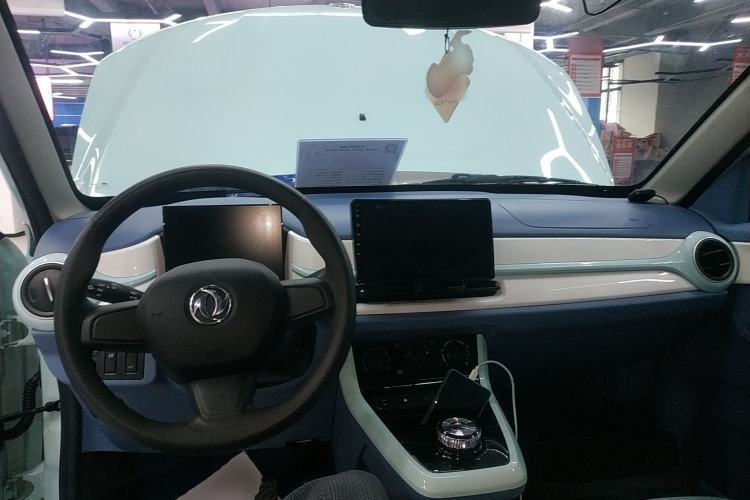 Used Dongfeng NAMMI BOX 2022 Chasing Wind Edition 331 km Standard Model Interior 2