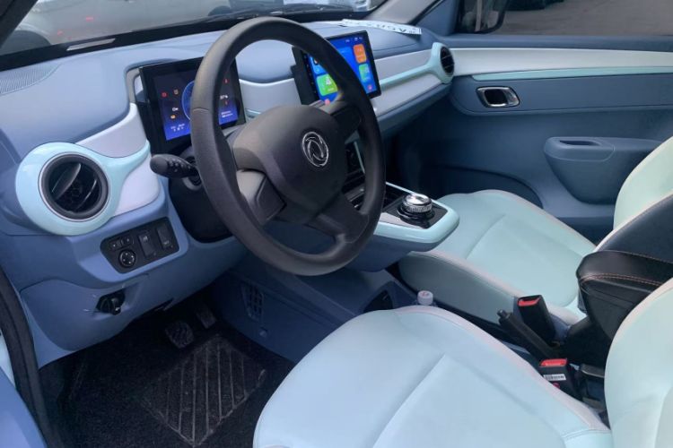 Used Dongfeng NAMMI BOX 2022 Chasing Wind Edition 331 km Standard Model Interior 2