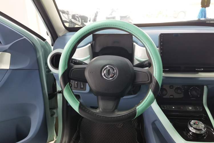 Used Dongfeng NAMMI BOX 2022 Chasing Wind Edition 331 km Standard Model Interior 2