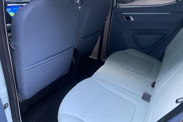Used Dongfeng NAMMI BOX 2022 Chasing Wind Edition 331 km Standard Model Interior 3