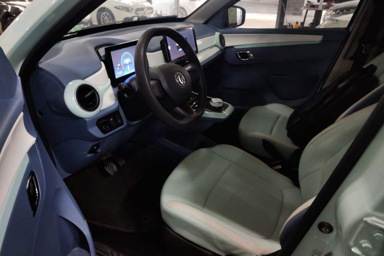 Used Dongfeng NAMMI BOX 2022 Revised Light Wind Edition 201 km Standard Version Interior 3
