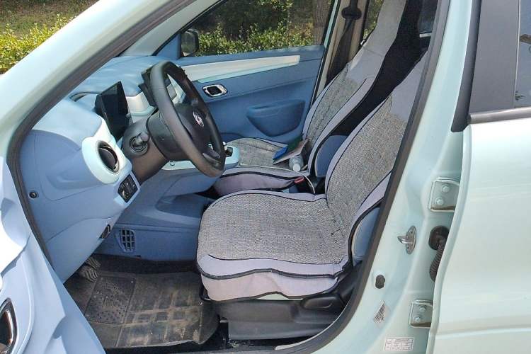 Used Dongfeng NAMMI BOX 2022 Revised Light Wind Edition 201 km Standard Version Left Front Seat