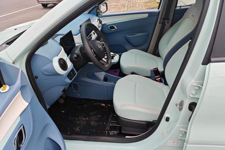 Used Dongfeng NAMMI BOX 2022 Chasing Wind Edition 331KM Advanced Model Left Front Seat