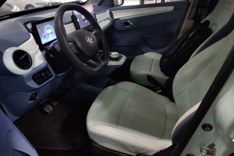 Used Dongfeng NAMMI BOX 2022 Revised Light Wind Edition 201 km Standard Version Left Front Seat