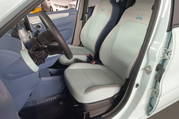 Used Dongfeng NAMMI BOX 2022 Chasing Wind Edition 331 km Standard Model Left Front Seat
