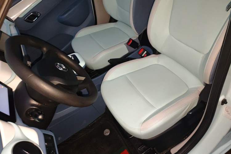 Used Dongfeng NAMMI BOX 2022 Revised Light Wind Edition 201 km Standard Version Left Front Seat