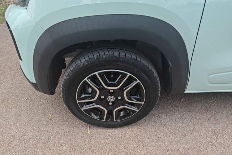 Used Dongfeng NAMMI BOX 2022 Chasing Wind Edition 331 km Standard Model Left Front Wheel Hub