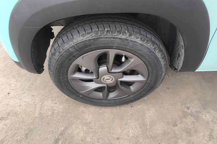Used Dongfeng NAMMI BOX 2022 Chasing Wind Edition 331KM Advanced Model Left Front Wheel Hub