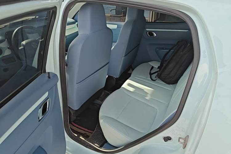 Used Dongfeng NAMMI BOX 2022 Chasing Wind Edition 331 km Standard Model Left Rear Seat