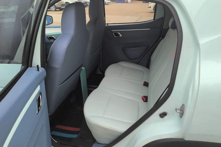Used Dongfeng NAMMI BOX 2022 Chasing Wind Edition 331KM Advanced Model Left Rear Seat