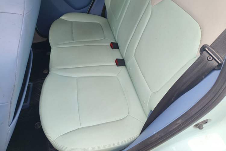 Used Dongfeng NAMMI BOX 2022 Revised Light Wind Edition 201 km Standard Version Left Rear Seat