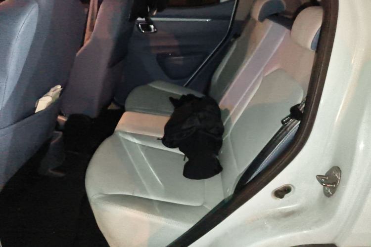 Used Dongfeng NAMMI BOX 2022 Revised Light Wind Edition 201 km Standard Version Left Rear Seat