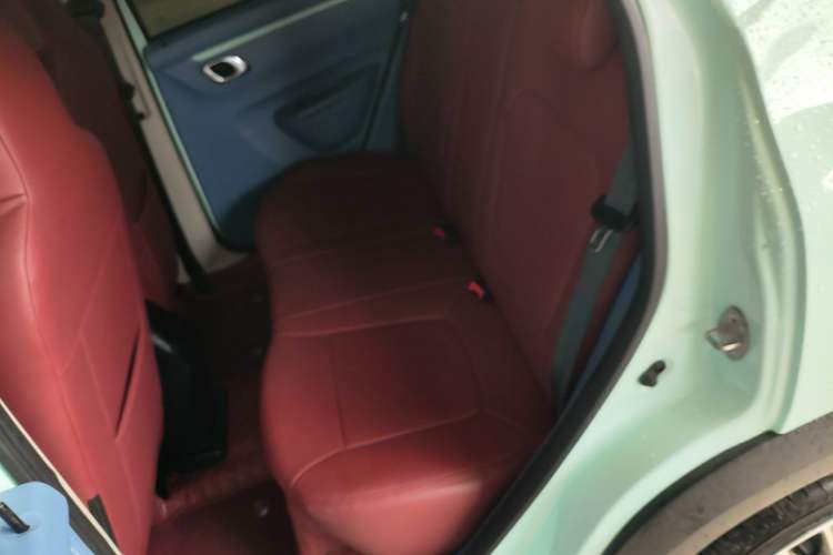 Used Dongfeng NAMMI BOX 2022 Chasing Wind Edition 331 km Standard Model Left Rear Seat