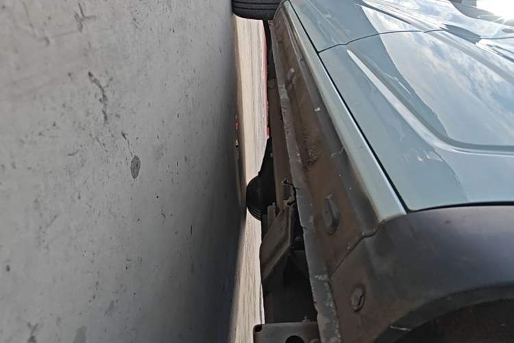 Used Dongfeng NAMMI BOX 2022 Chasing Wind Edition 331 km Standard Model Left Side Sill