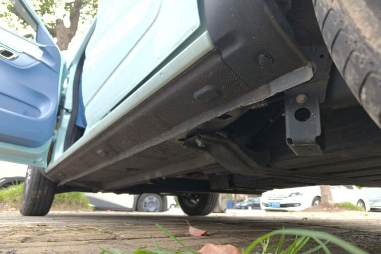 Used Dongfeng NAMMI BOX 2022 Chasing Wind Edition 331KM Advanced Model Left Side Sill